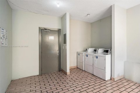 Copropriété à vendre à Miami Beach, Floride: 2 chambres, 67.82 m2 № 1950008 - photo 25