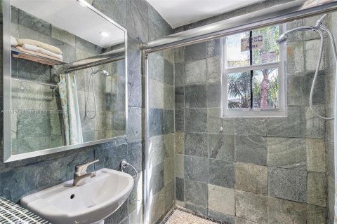 Copropriété à vendre à Miami Beach, Floride: 2 chambres, 67.82 m2 № 1950008 - photo 9