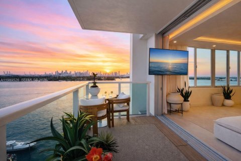 Condo à Miami Beach, Floride, 2 chambres  № 2051594