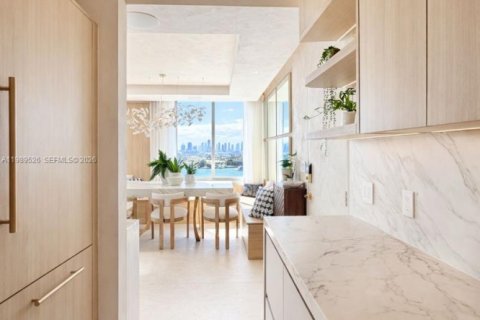 Copropriété à louer à Miami Beach, Floride: 2 chambres, 111.48 m2 № 2051594 - photo 10