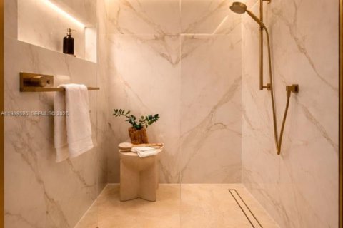 Copropriété à louer à Miami Beach, Floride: 2 chambres, 111.48 m2 № 2051594 - photo 18