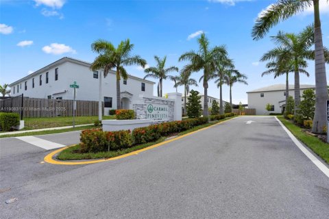 Touwnhouse à vendre à Homestead, Floride: 4 chambres, 178 m2 № 1964162 - photo 1