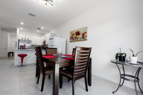 Touwnhouse à vendre à Homestead, Floride: 4 chambres, 178 m2 № 1964162 - photo 11