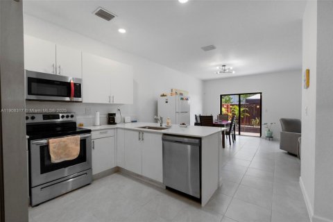 Touwnhouse à vendre à Homestead, Floride: 4 chambres, 178 m2 № 1964162 - photo 7