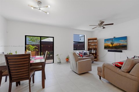 Touwnhouse à vendre à Homestead, Floride: 4 chambres, 178 m2 № 1964162 - photo 12