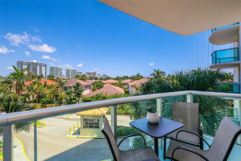 Condo in Sunny Isles Beach, Florida, 1 bedroom № 2186231 - photo 29