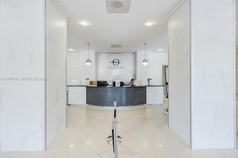 Condo in Sunny Isles Beach, Florida, 1 bedroom № 2186231 - photo 7