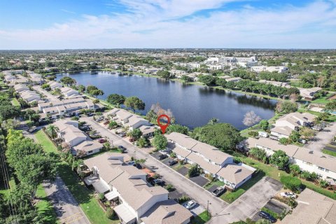 Appartement à louer à Delray Beach, Floride: 2 chambres, 87.61 m2 № 2390120 - photo 2
