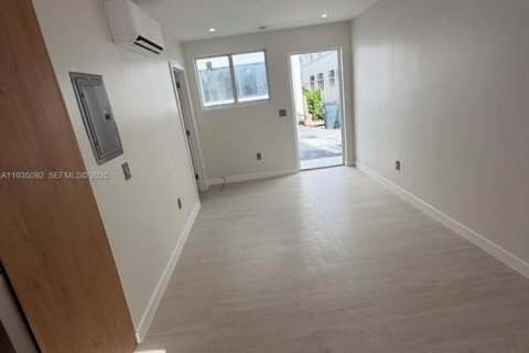 Apartment in Miami, Florida 1 bedroom, 58.99 sq.m. № 1993277 - photo 2