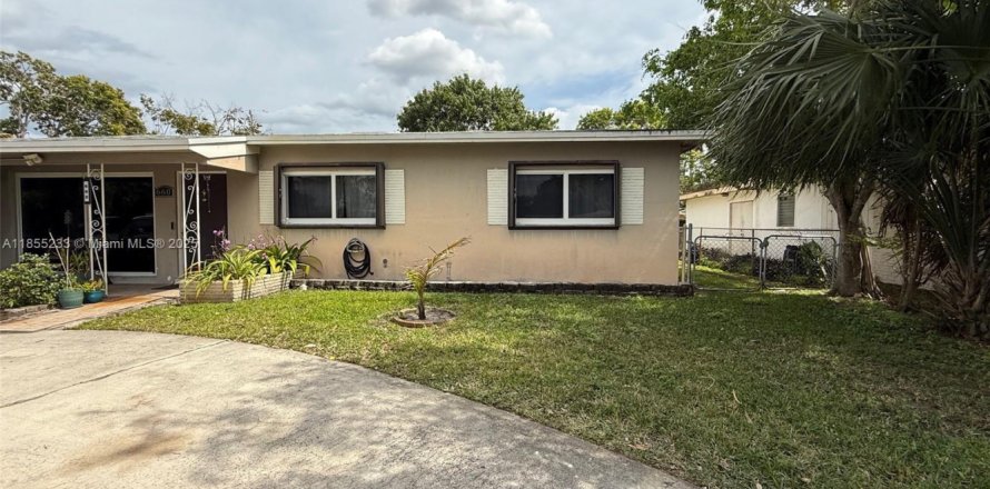 Immobilier commercial à Fort Lauderdale, Floride 1 chambre № 1874891