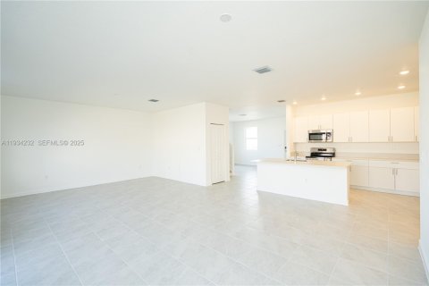 Villa ou maison à vendre à Homestead, Floride: 5 chambres, 247.58 m2 № 1992744 - photo 30