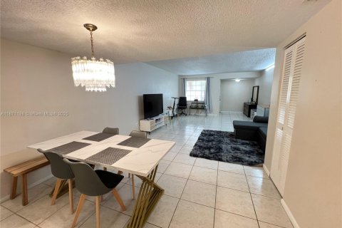 Copropriété à vendre à Hollywood, Floride: 2 chambres, 135.64 m2 № 1922539 - photo 7