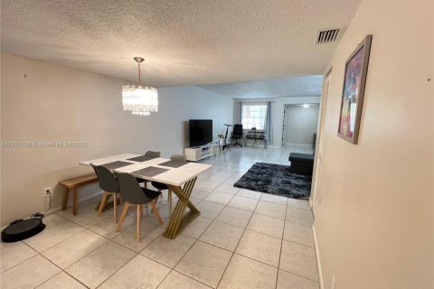 Copropriété à vendre à Hollywood, Floride: 2 chambres, 135.64 m2 № 1922539 - photo 8