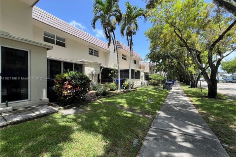 Copropriété à vendre à Hollywood, Floride: 2 chambres, 135.64 m2 № 1922539 - photo 29