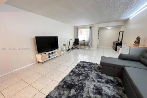 Copropriété à vendre à Hollywood, Floride: 2 chambres, 135.64 m2 № 1922539 - photo 4