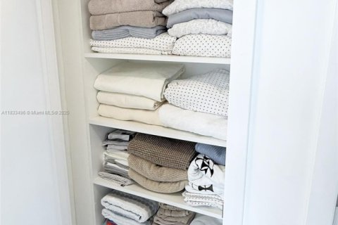 Condominio en venta en Bal Harbour, Florida, 3 dormitorios, 120.77 m2 № 1934807 - foto 24