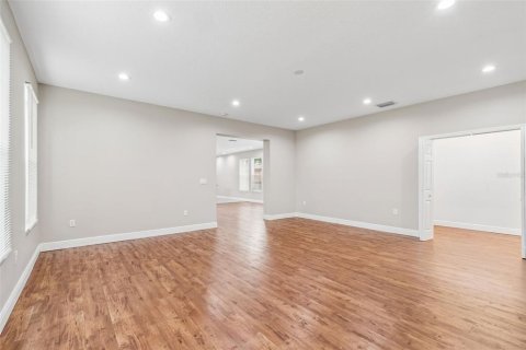 House in Tampa, Florida 3 bedrooms, 240.9 sq.m. № 2234504 - photo 19