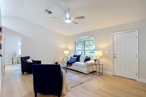 Villa ou maison à vendre à Spring Hill, Floride: 3 chambres, 115.57 m2 № 2410441 - photo 2