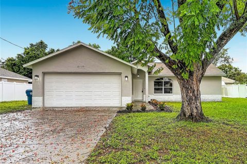Villa ou maison à Spring Hill, Floride 3 chambres, 115.57 m2 № 2410441