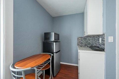 House in Fort Lauderdale, Florida 3 bedrooms, 109.25 sq.m. № 2399639 - photo 21