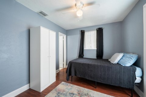 House in Fort Lauderdale, Florida 3 bedrooms, 109.25 sq.m. № 2399639 - photo 19