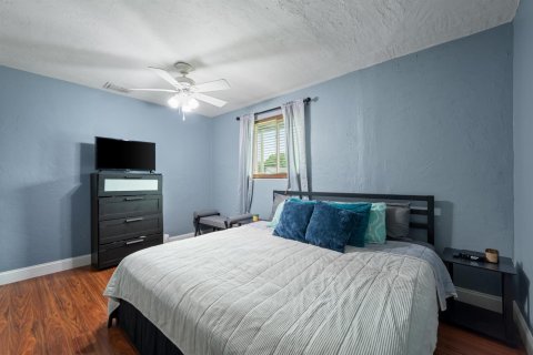 House in Fort Lauderdale, Florida 3 bedrooms, 109.25 sq.m. № 2399639 - photo 14