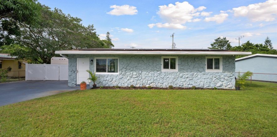 House in Fort Lauderdale, Florida 3 bedrooms, 109.25 sq.m. № 2399639