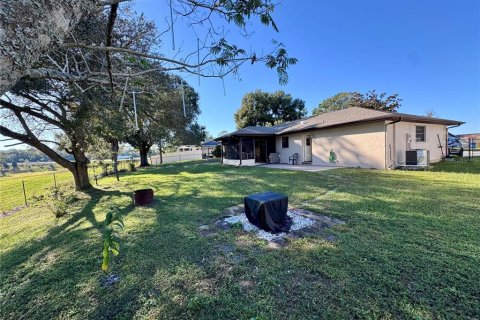 House in Brooksville, Florida 2 bedrooms, 102.38 sq.m. № 2220807 - photo 22
