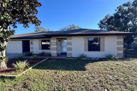 House in Brooksville, Florida 2 bedrooms, 102.38 sq.m. № 2220807 - photo 17