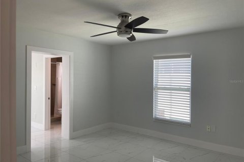 House in Sarasota, Florida 3 bedrooms, 201.88 sq.m. № 1858410 - photo 23