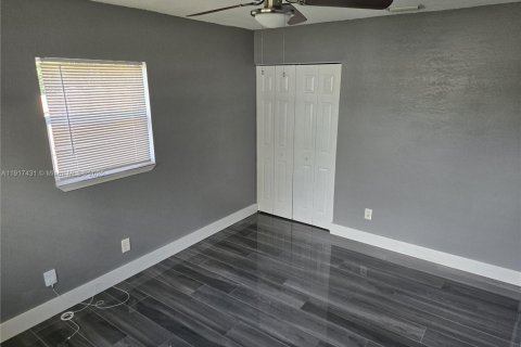 Снять в аренду виллу или дом в Бойнтон-Бич, Флорида 3 спальни, 105.91м2, № 1974993 - фото 8