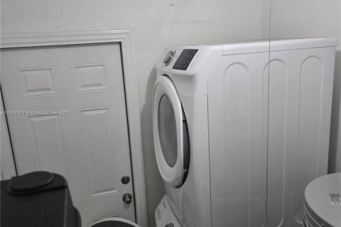 Снять в аренду виллу или дом в Бойнтон-Бич, Флорида 3 спальни, 105.91м2, № 1974993 - фото 13