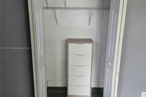 Снять в аренду виллу или дом в Бойнтон-Бич, Флорида 3 спальни, 105.91м2, № 1974993 - фото 9