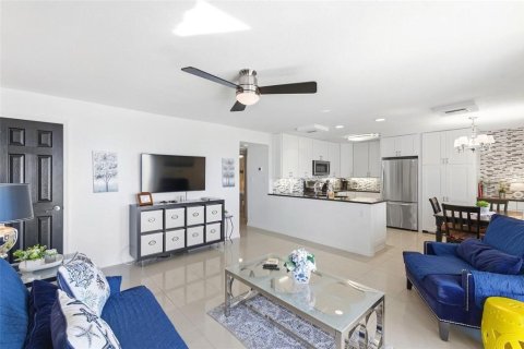 Copropriété à vendre à Saint Petersburg, Floride: 2 chambres, 76.64 m2 № 2349295 - photo 7