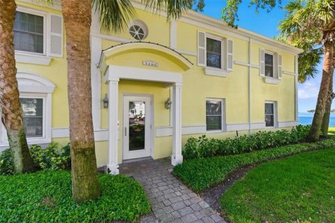 Copropriété à vendre à Saint Petersburg, Floride: 2 chambres, 76.64 m2 № 2349295 - photo 2