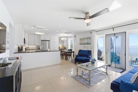 Copropriété à vendre à Saint Petersburg, Floride: 2 chambres, 76.64 m2 № 2349295 - photo 4