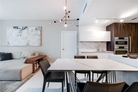 Снять в аренду кондоминиум в Майами, Флорида 3 спальни, 139.17м2, № 2003779 - фото 9