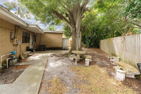 Commercial property in Saint Petersburg, Florida 128.3 sq.m. № 2125934 - photo 25