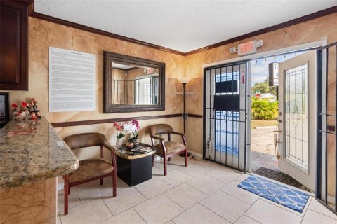 Commercial property in Saint Petersburg, Florida 128.3 sq.m. № 2125934 - photo 12