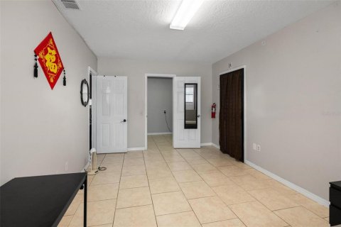 Commercial property in Saint Petersburg, Florida 128.3 sq.m. № 2125934 - photo 9