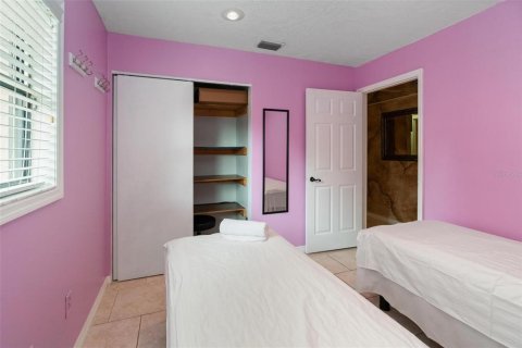 Commercial property in Saint Petersburg, Florida 128.3 sq.m. № 2125934 - photo 20