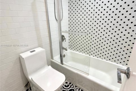 Купить кондоминиум в Майами-Бич, Флорида 1 спальня, 49.7м2, № 2055033 - фото 7