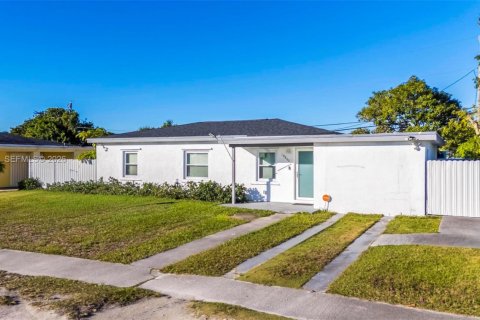 Villa ou maison à vendre à Miami, Floride: 4 chambres, 90.58 m2 № 2005222 - photo 27