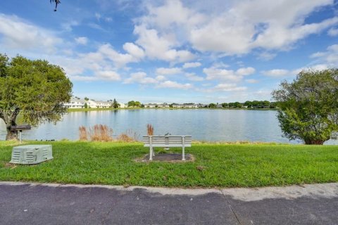 Condo in Oakland Park, Florida, 2 bedrooms  № 1844032 - photo 9