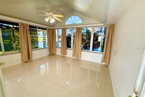 House in Tampa, Florida 3 bedrooms, 172.98 sq.m. № 1793053 - photo 16