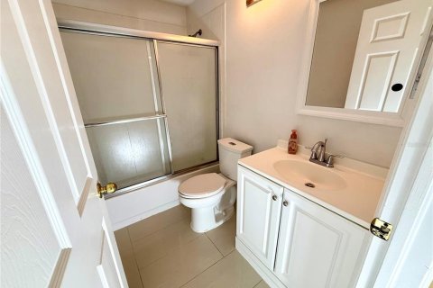 House in Tampa, Florida 3 bedrooms, 172.98 sq.m. № 1793053 - photo 25
