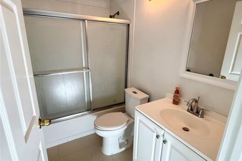 House in Tampa, Florida 3 bedrooms, 172.98 sq.m. № 1793053 - photo 24
