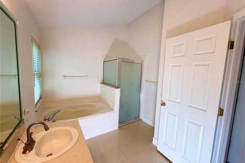 House in Tampa, Florida 3 bedrooms, 172.98 sq.m. № 1793053 - photo 21