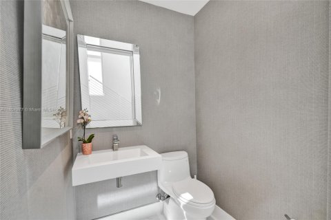 Adosado en venta en Aventura, Florida, 4 dormitorios, 357.58 m2 № 1959951 - foto 6