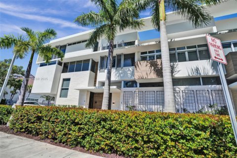 Adosado en venta en Aventura, Florida, 4 dormitorios, 357.58 m2 № 1959951 - foto 3